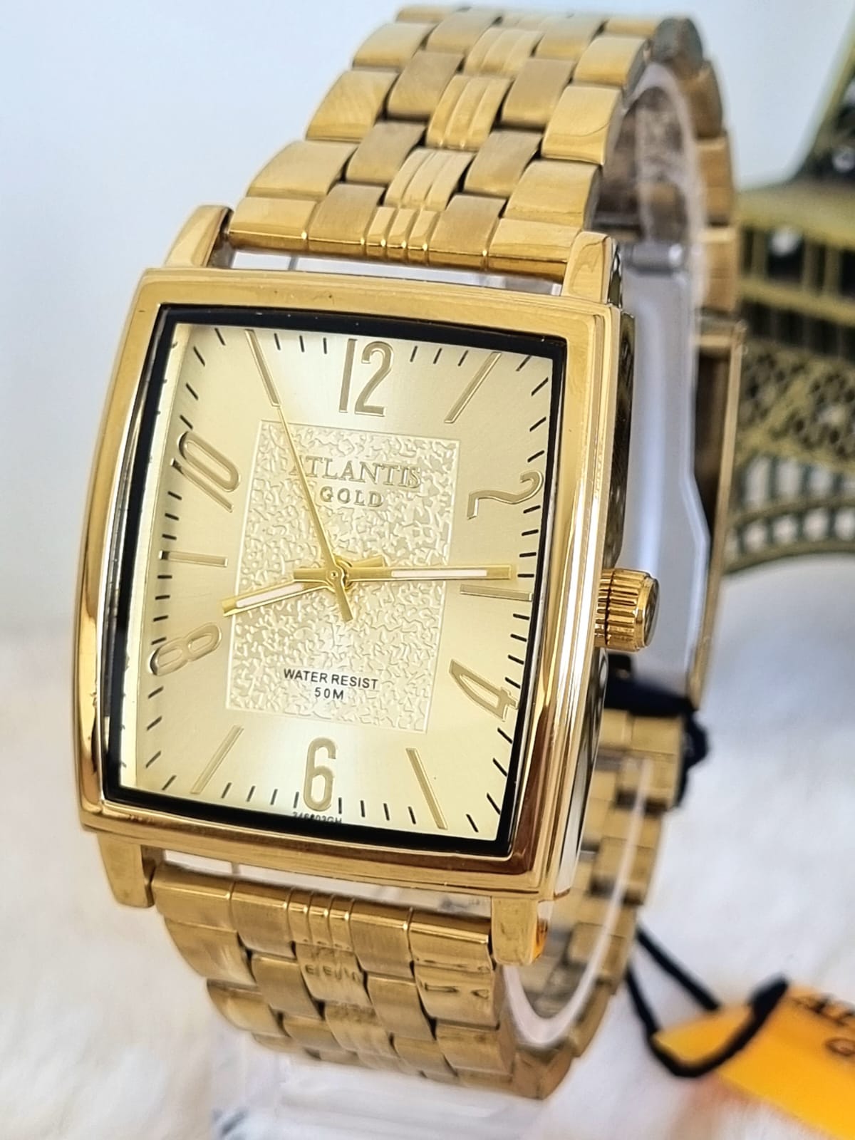 Relógio Atlantis Quadrado G3466 Fundo Dourado