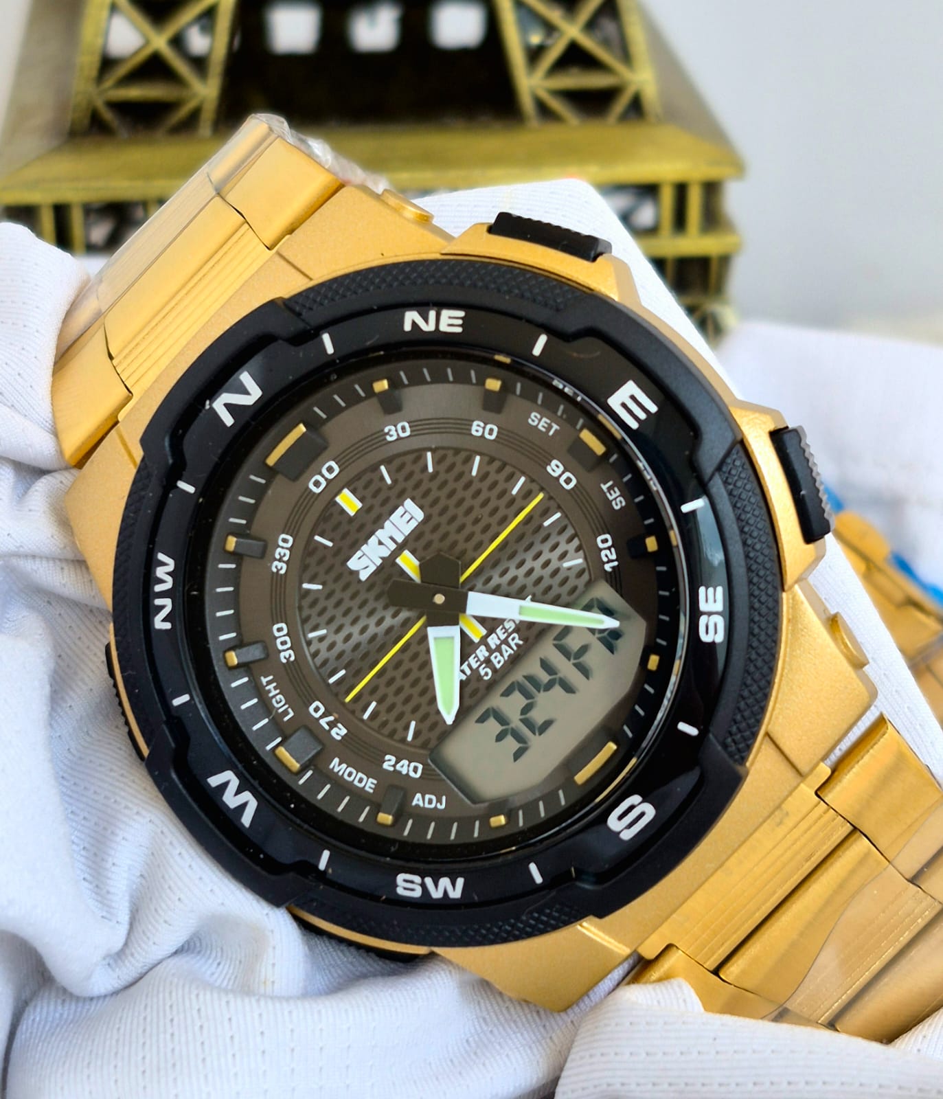 Relógio Masculino Dourado SKMEI 13702