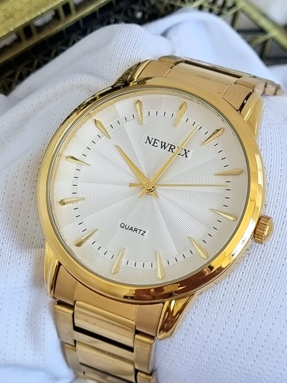 Relógio Newrex Feminino Dourado W1668GB