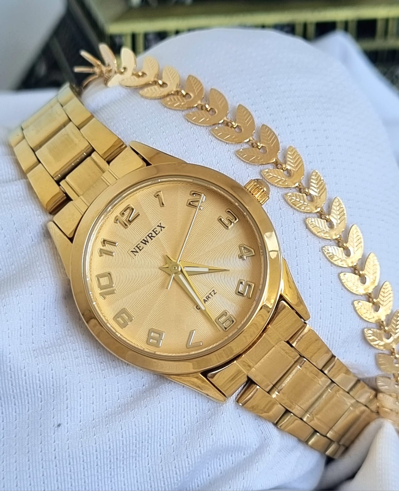 Relógio Newrex Feminino Dourado W1692LK2