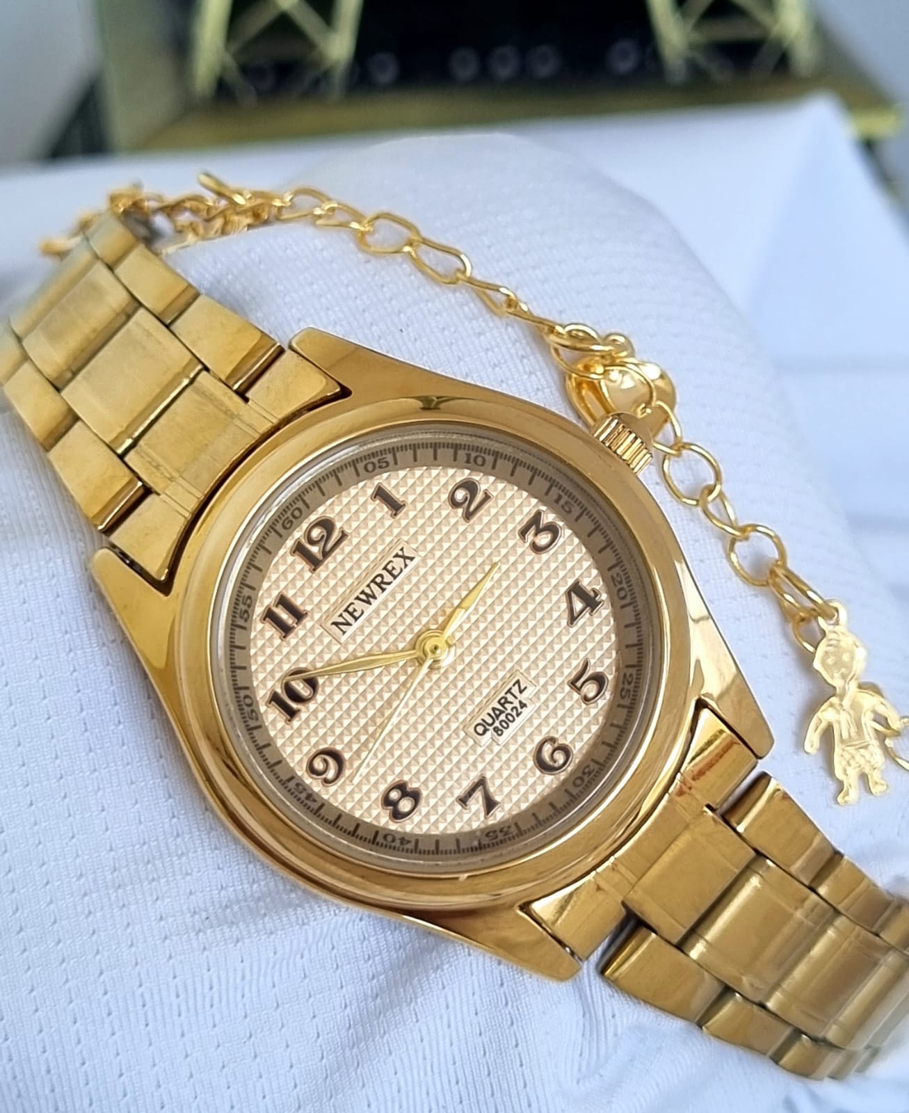 Relógio Newrex Feminino Dourado W1694lDK3