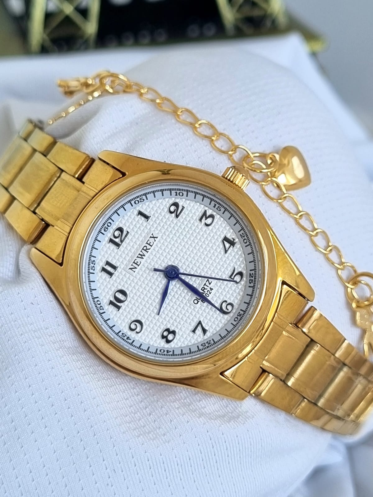 Relógio Newrex Feminino Dourado W1694lK1