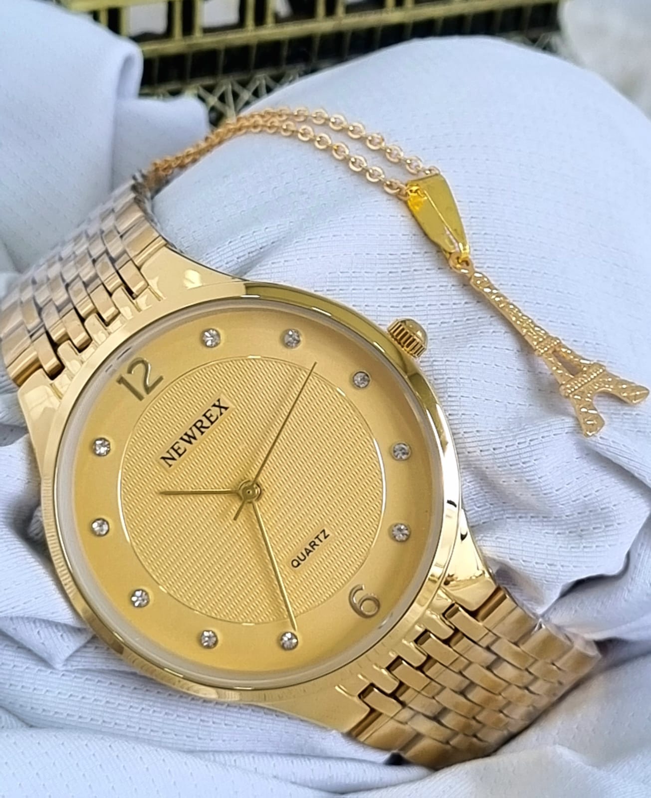 Relógio Newrex Feminino Dourado W4518GK1