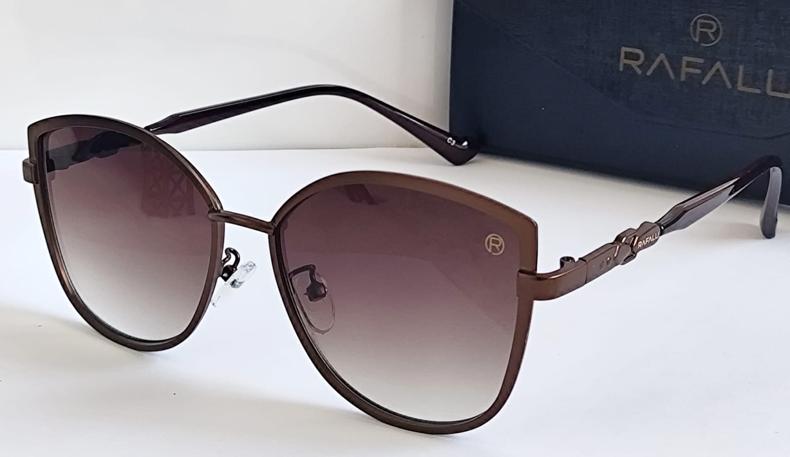 Óculos Sólar Feminino 2550