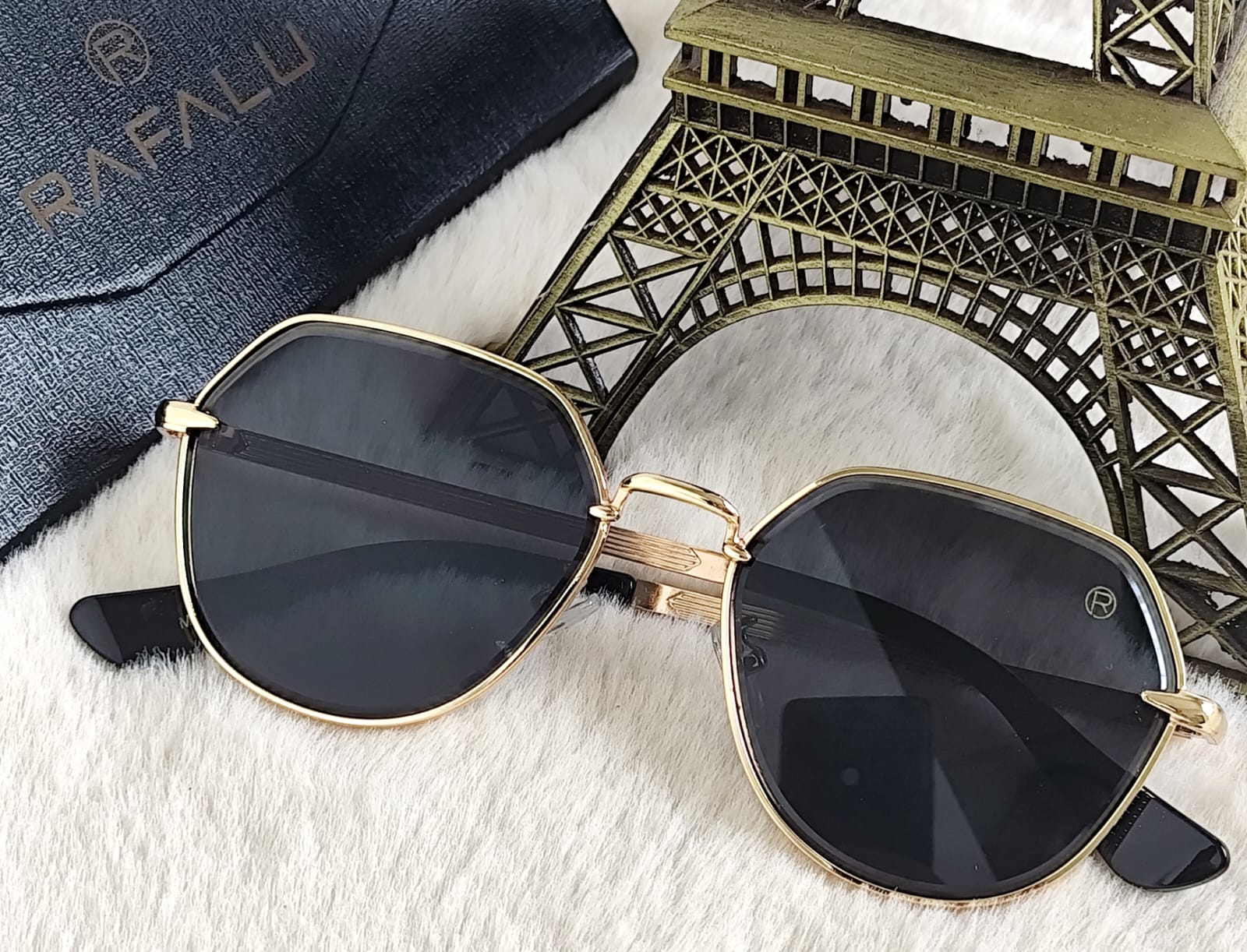 Óculos Sólar Feminino M2062