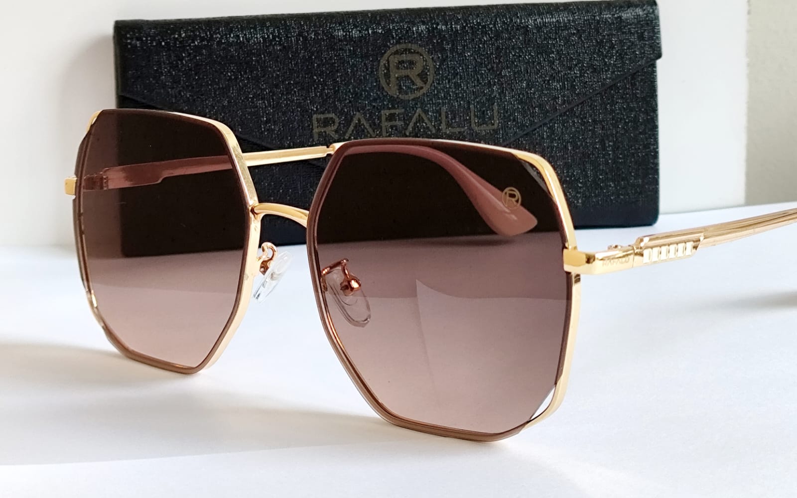 Óculos Solar Feminino Rafalu  2527 Nude