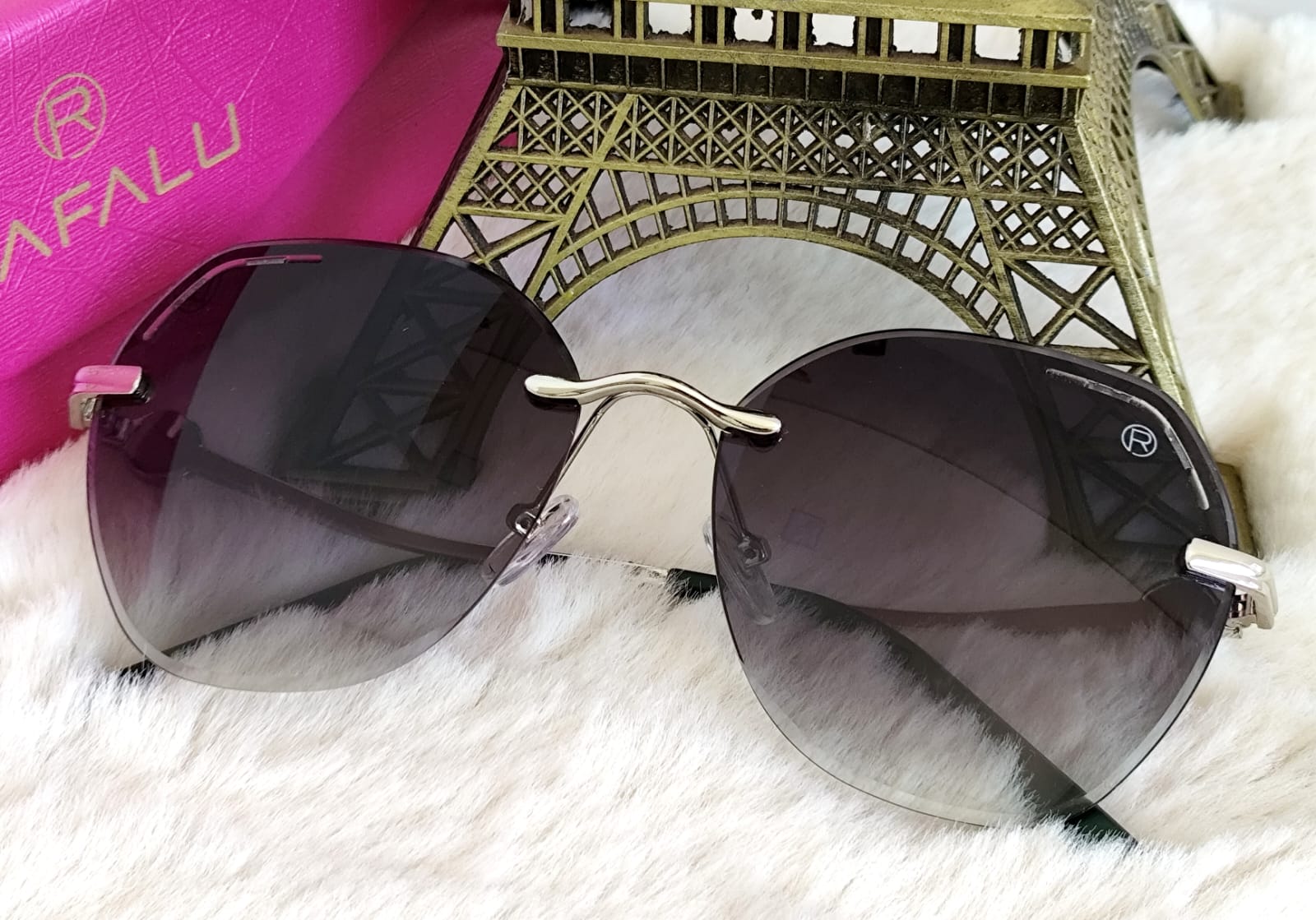 Óculos Solar Feminino Rafalu  2531