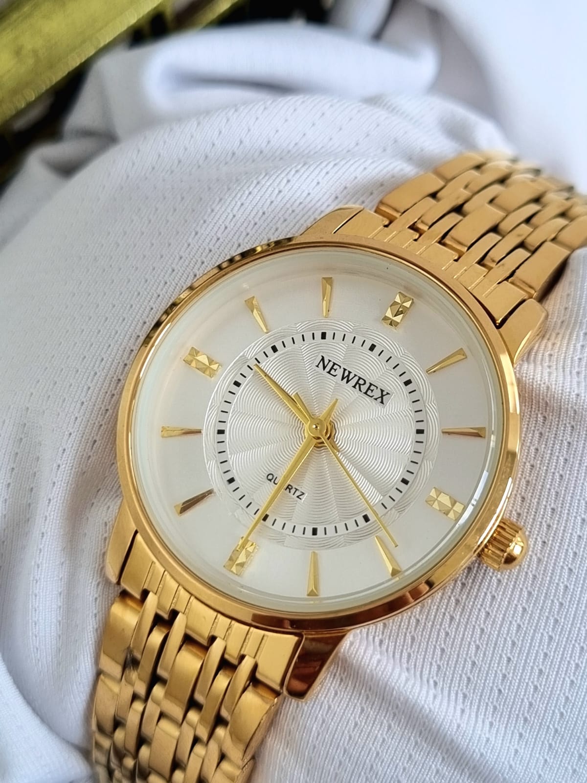 Relógio Feminino Dourado Newrex W1665l