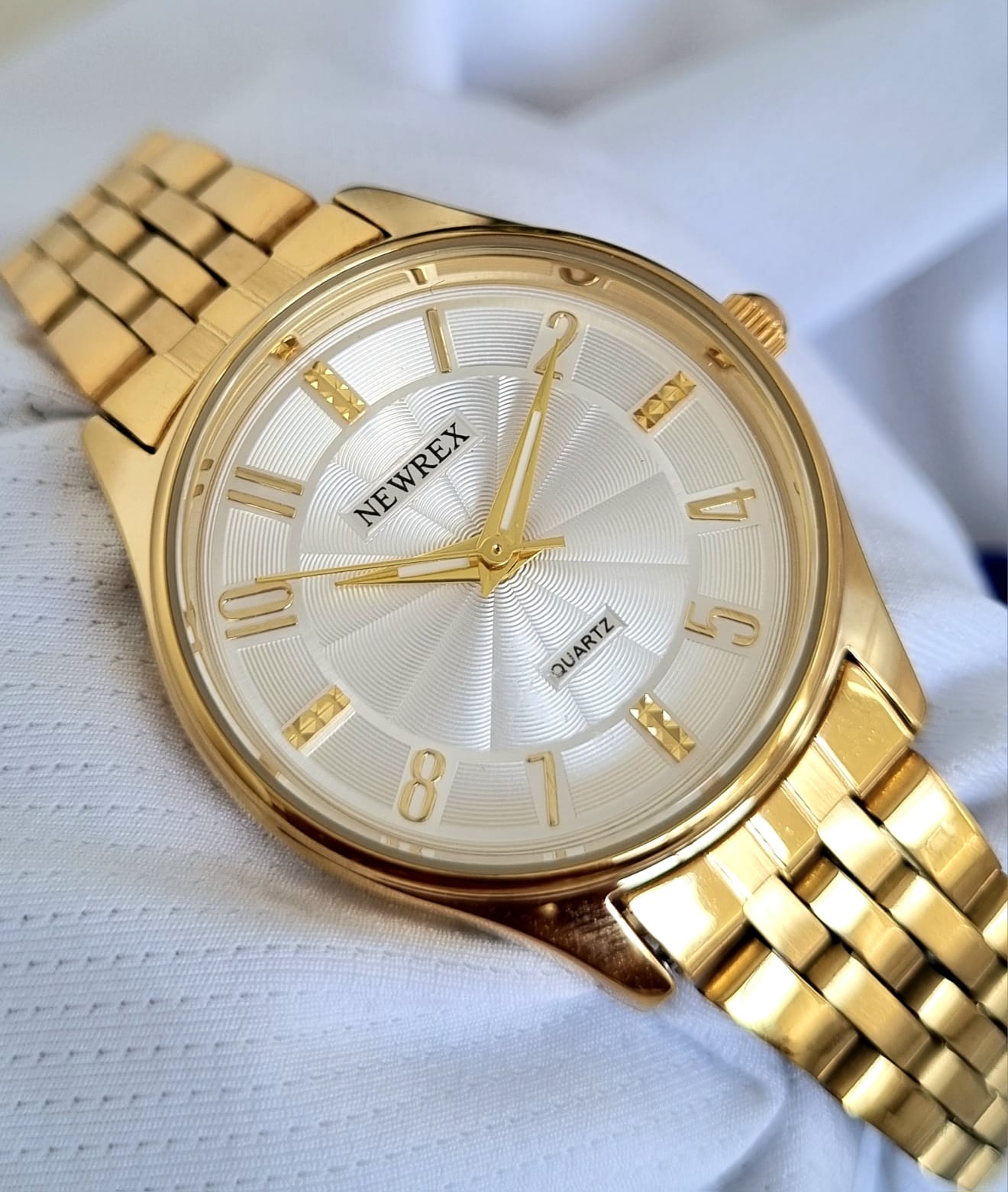 Relógio Newrex Femininino Banhado a ouro W4517l